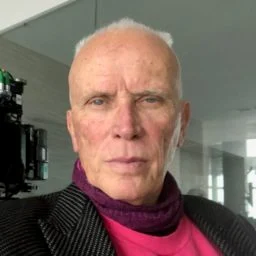 Peter Weller